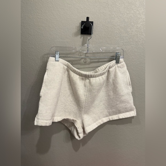 Wild Fable Women's Cream Sweat Shorts - Picture 1 of 2
